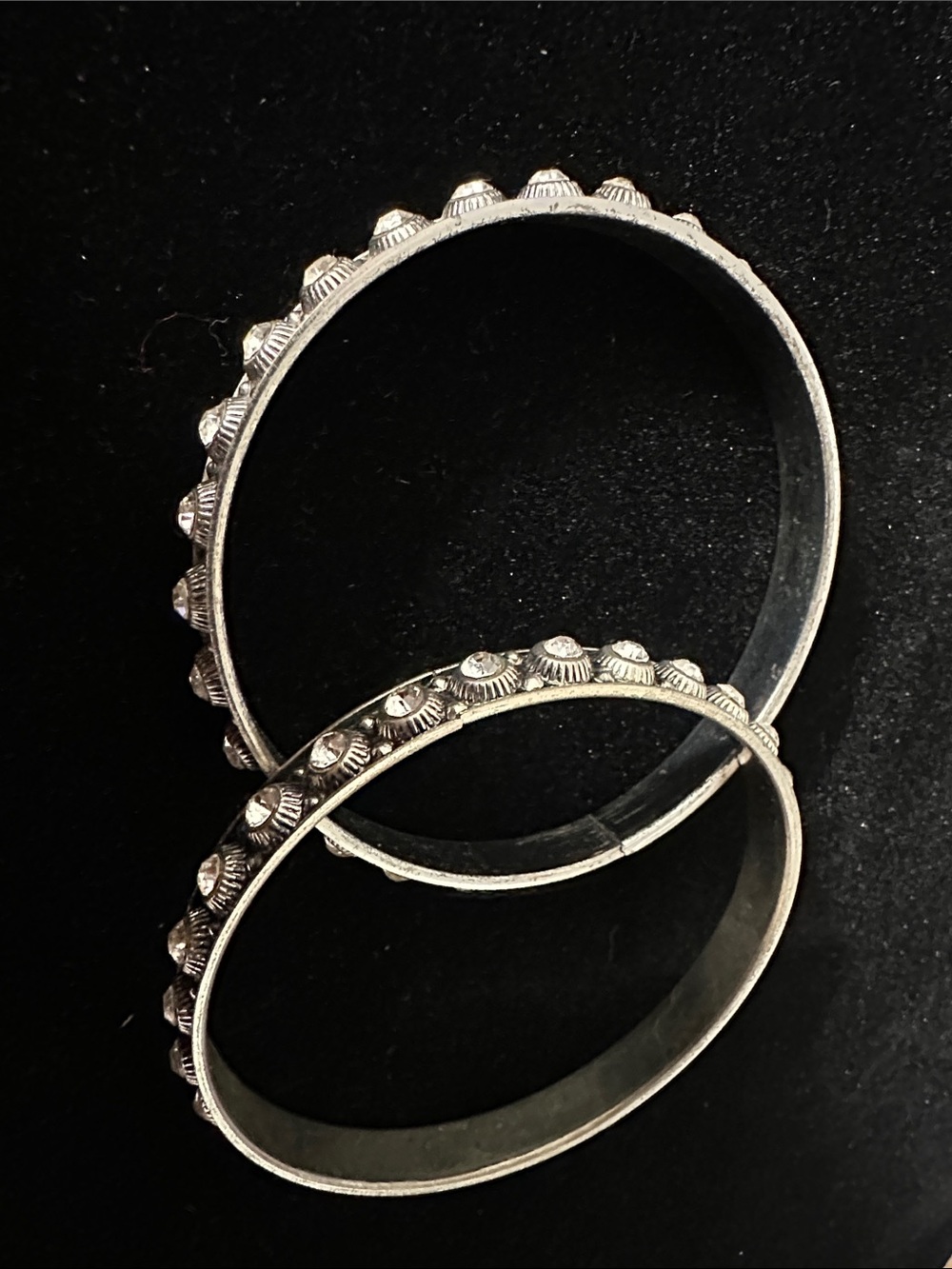 Silver-Tone Decorative Bead Stackable Bangle Bracelets - Unbranded